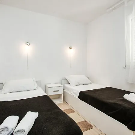 By The Sea Sparadici, Sibenik - 19870